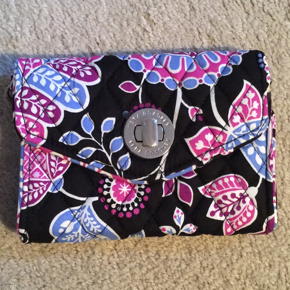 NEW Vera Bradley Smartphone Wristlet Alpine Floral